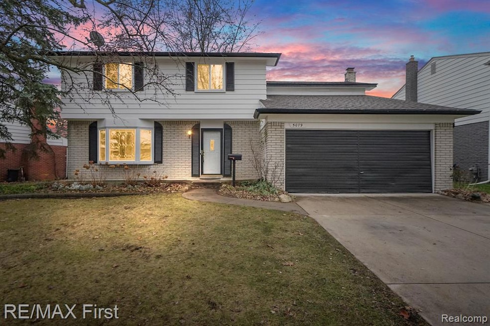 5079 Thorncroft Ave, Royal Oak, MI 48073 - photo 1