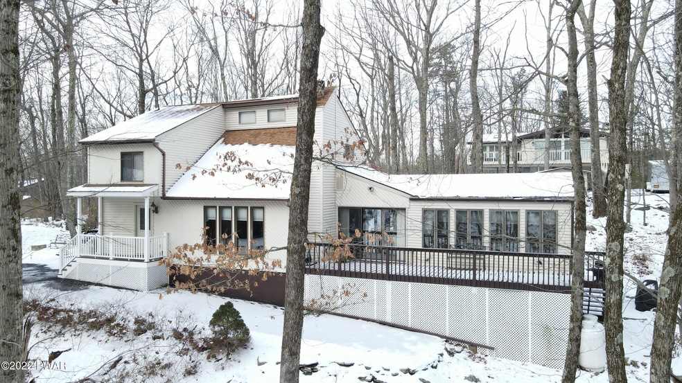 801 Whipple Tree Ct W, Lords Valley, PA 18428 - photo 1