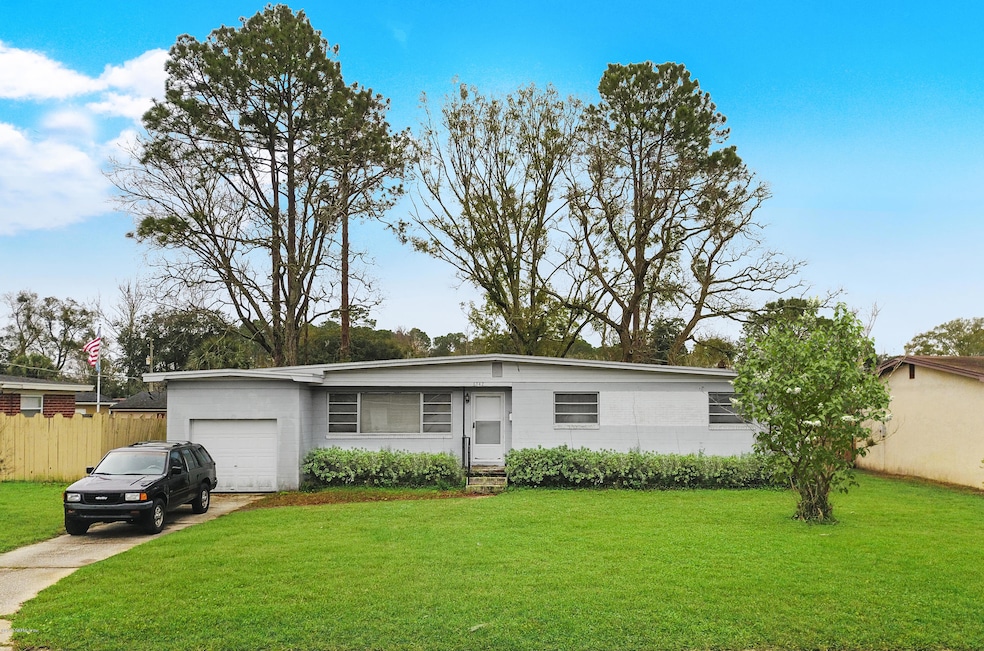 6742 Provost Rd N, Jacksonville, FL 32216 - photo 1