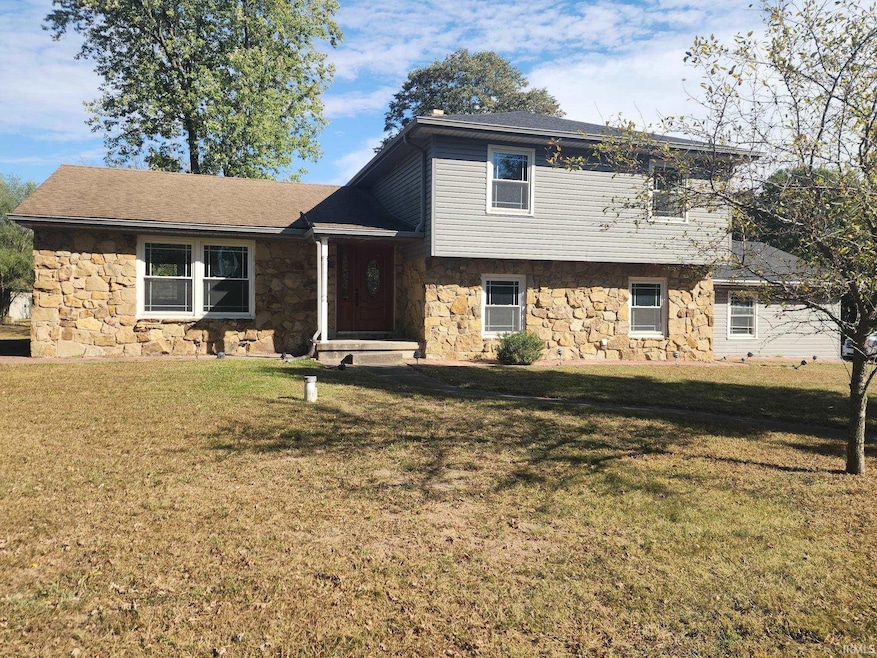 308 Longtree Ln, Logansport, IN 46947 - photo 1