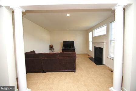 25173 Eisenhower Dr, South Riding, VA 20152 - photo 1