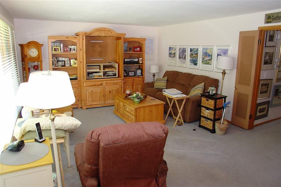 1407 N Douglas St, Appleton, WI 54914 - photo 1