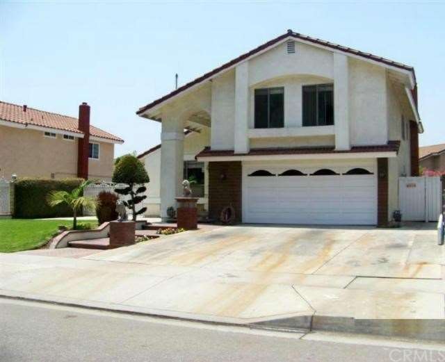 Nice 2 Story Home with Tile Roof, spacious drivewa