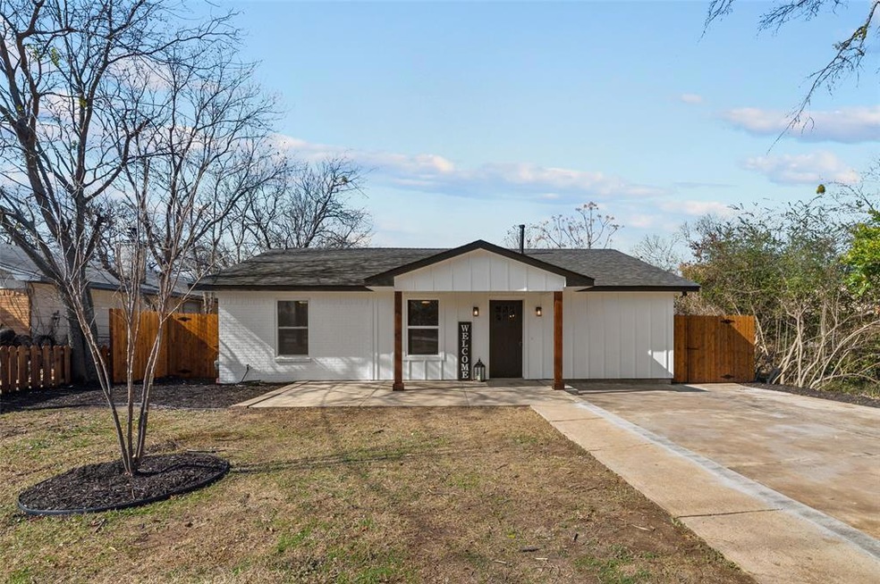 430 S First St Krum, TX