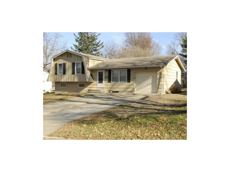 7105 Goddard St, Shawnee, KS 66203 - photo 1