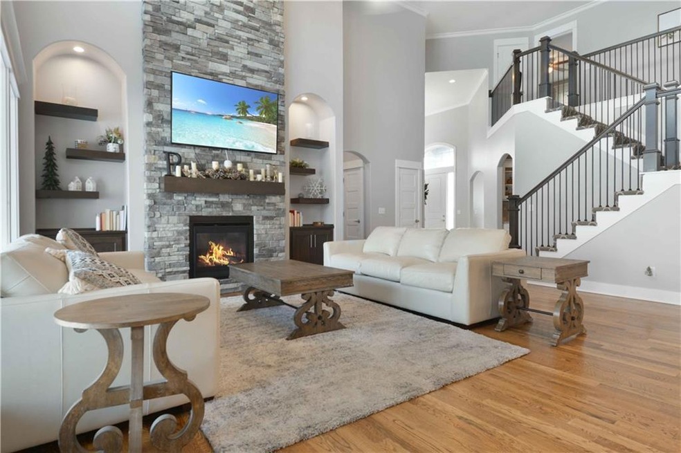 1604 Halls Creek Ave, Raymore, MO 64083 - photo 1