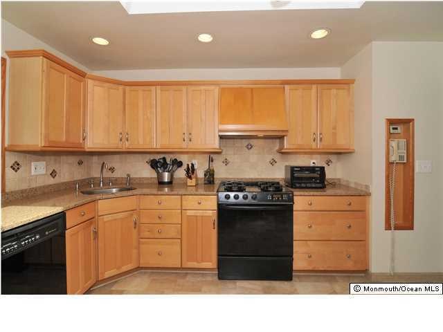 861 Colts Neck Rd, Freehold, NJ 07728 - photo 1