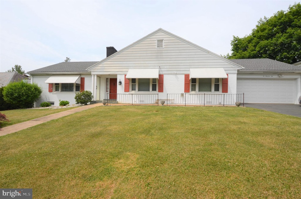 210 N Ott St, Allentown, PA 18104 - photo 1