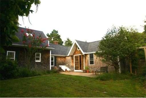 102 Vineyard Ave, Vineyard Haven, MA 02568 - photo 1