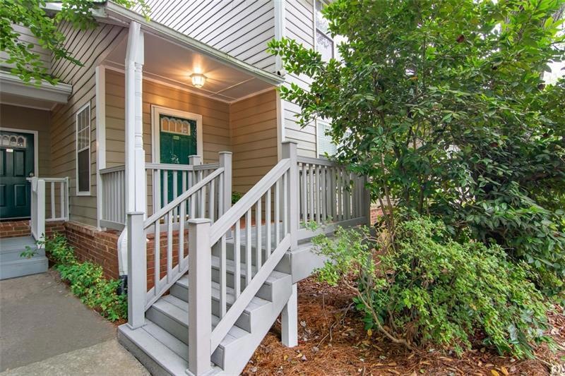 Welcome to this Adorable Condo