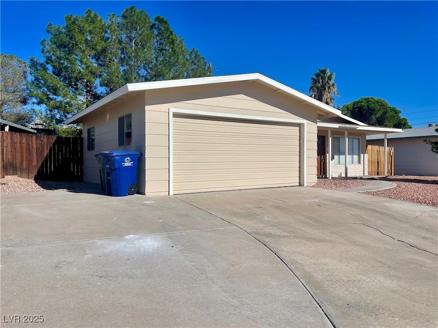 1217 Cheyenne Ct, Boulder City, NV 89005 - photo 1