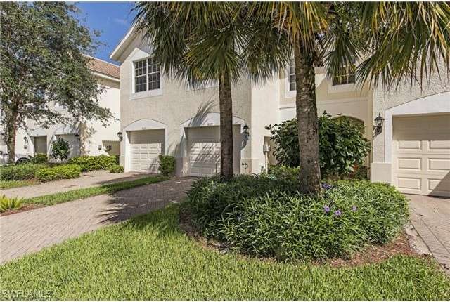 913 Hampton Cir, Naples, FL 34105 - photo 1