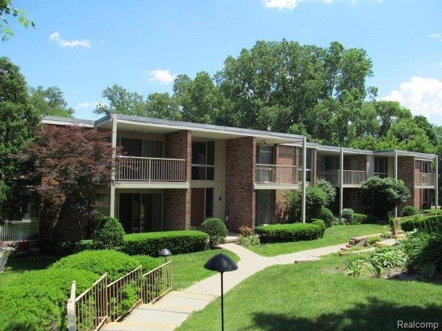 261-968687 - Front Left.JPG