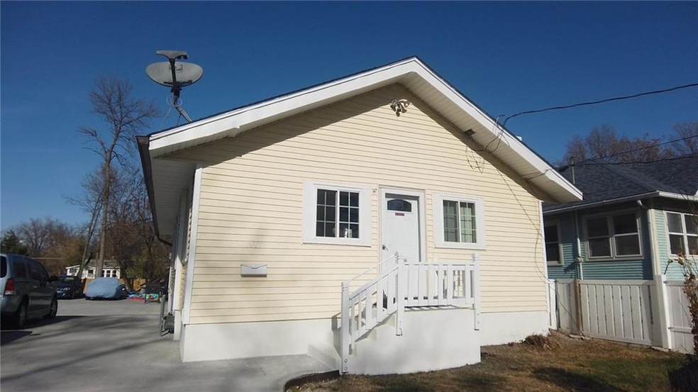 1927 Franklin Ave, Des Moines, IA 50314 - photo 1