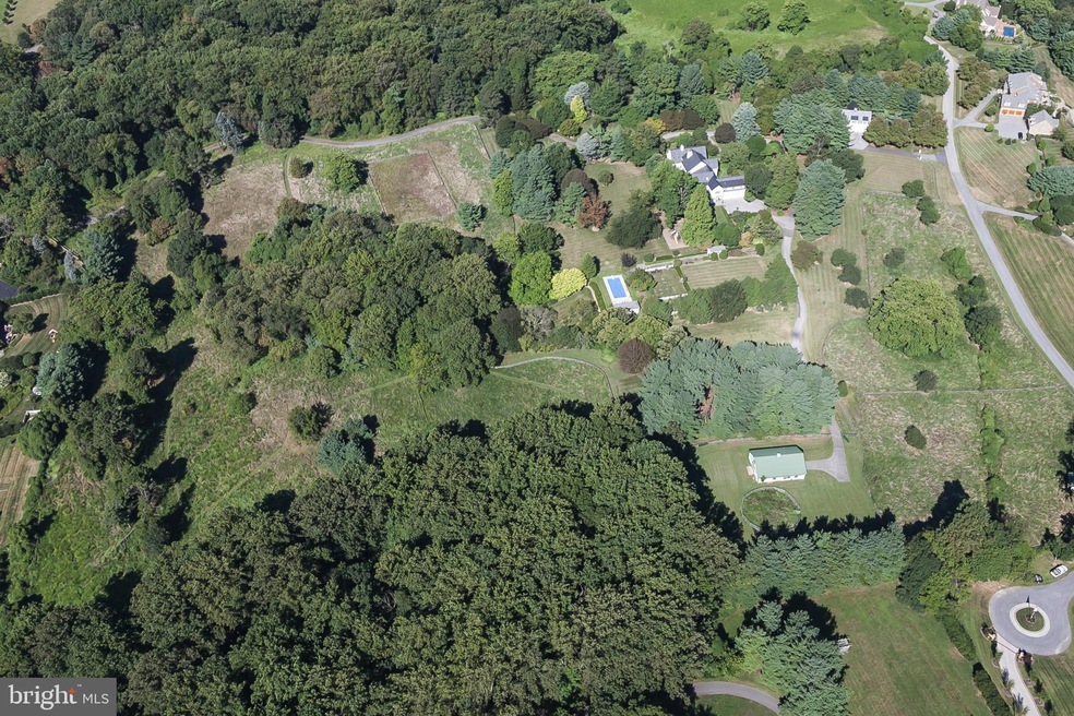 11247 Mays Chapel Rd, Lutherville-Timonium, MD 21093 - photo 1