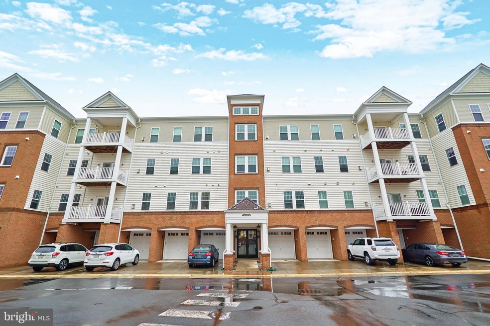 41895 Cathedral Valley Square unit A-301, Aldie, VA 20105 - photo 1