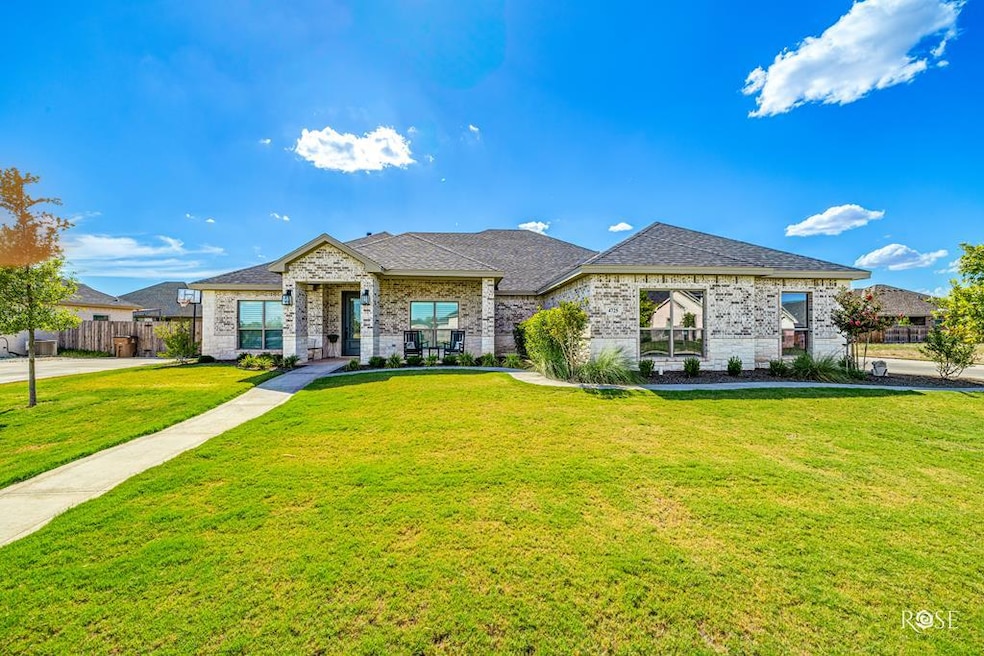 4725 Wolf Creek Dr, San Angelo, TX 76904 - photo 1