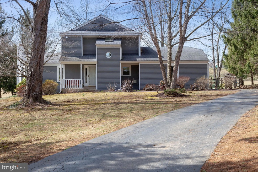 941 Aronimink Dr, Malvern, PA 19355 - photo 1