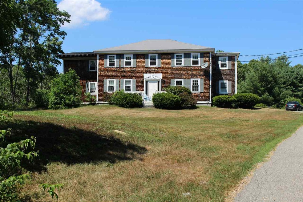 32 Squamscott Rd unit 4, Stratham, NH 03885 - photo 1