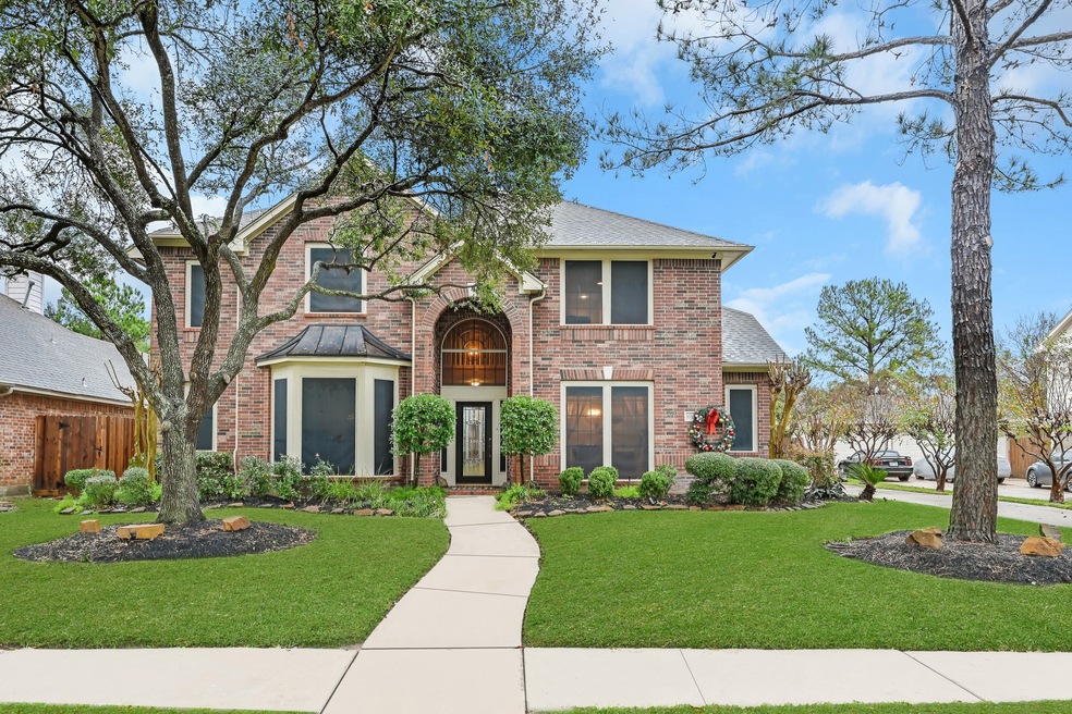 16815 Laguna Springs Dr, Houston, TX 77095 - photo 1