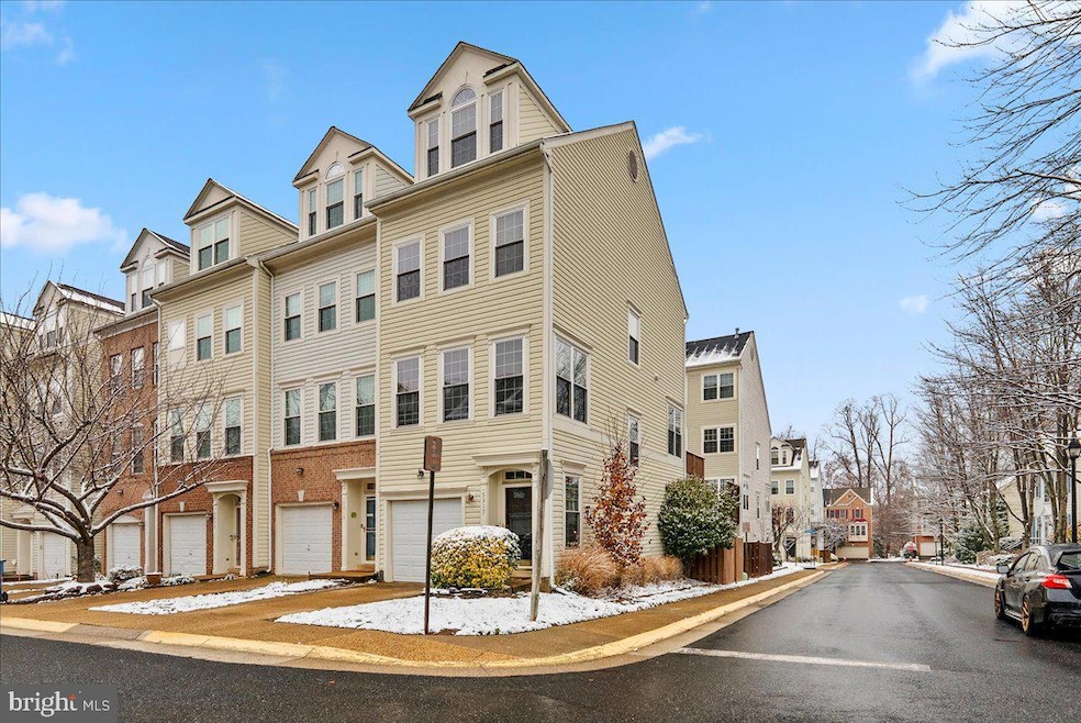 5317 Chieftain Cir, Alexandria, VA 22312 - photo 1