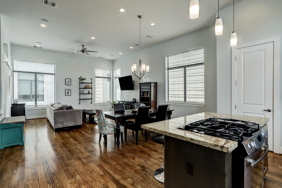 714 E 20th St unit C, Houston, TX 77008 - photo 1