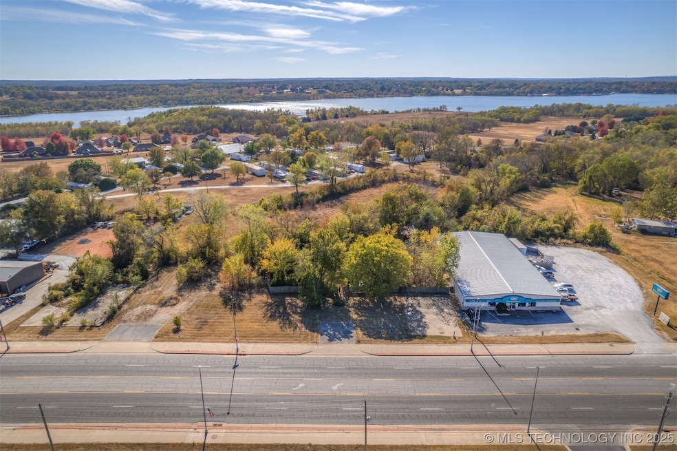 2100 U S 59, Grove, OK 74344 - photo 1