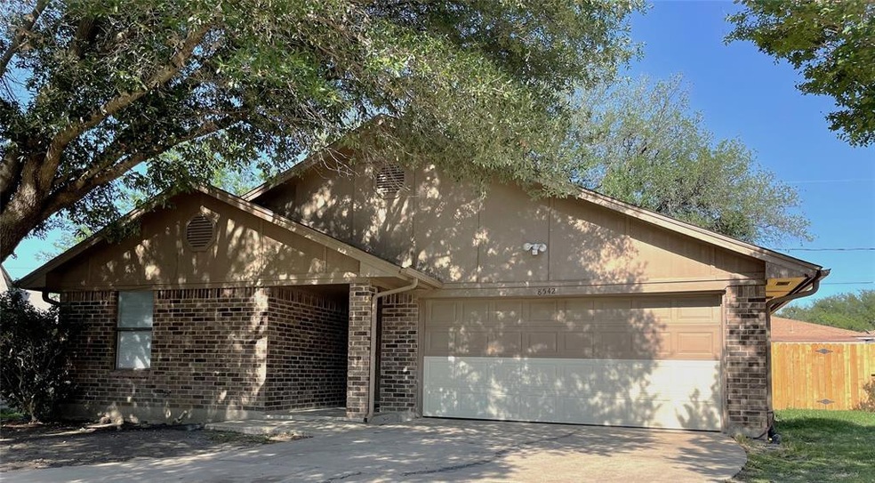 8542 James Ct, Fort Worth, TX 76108 - photo 1