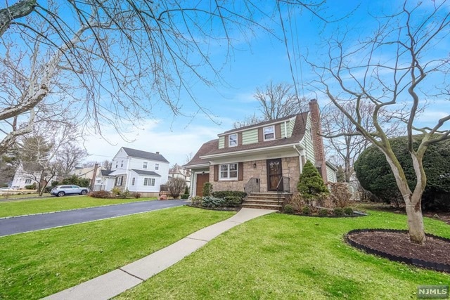 354 Elm St, Oradell, NJ 07649 - photo 1