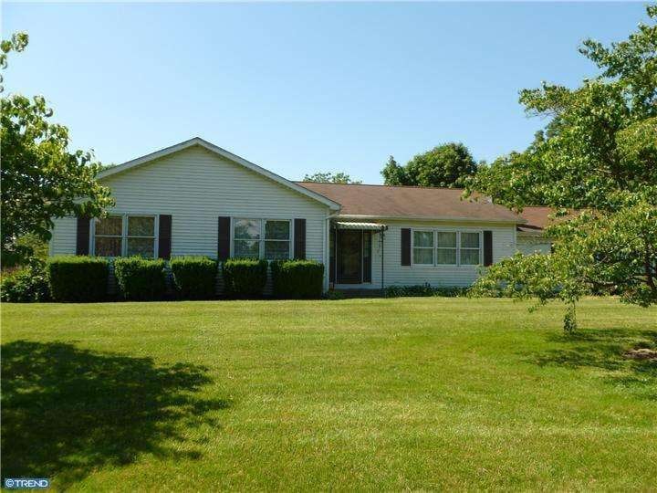 517 Frutchey Hill Rd, Easton, PA 18040 - photo 1