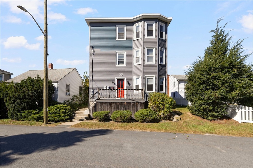 Pending $699,900 • Co-Listing Agent