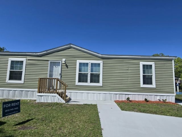 120 Willow Ln unit 360, Tampa, FL 33610 - photo 1