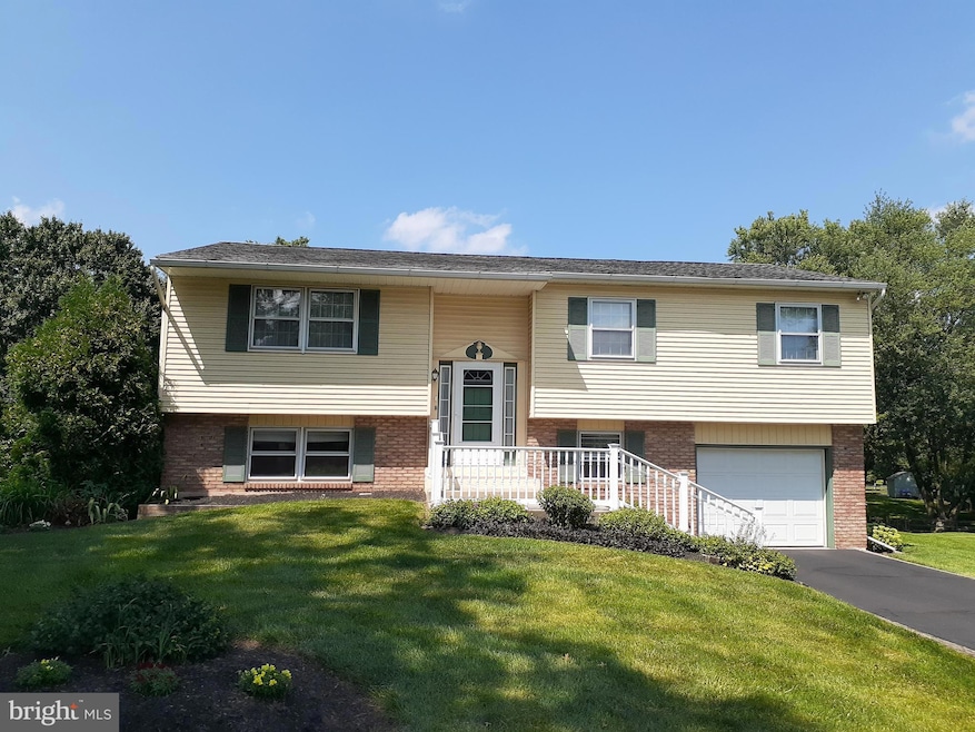 538 Delp Rd, Souderton, PA 18964 - photo 1
