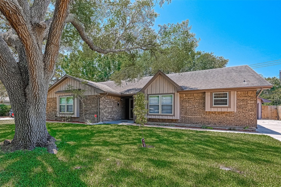 1132 Sally Anne Dr, Rosenberg, TX 77471 - photo 1