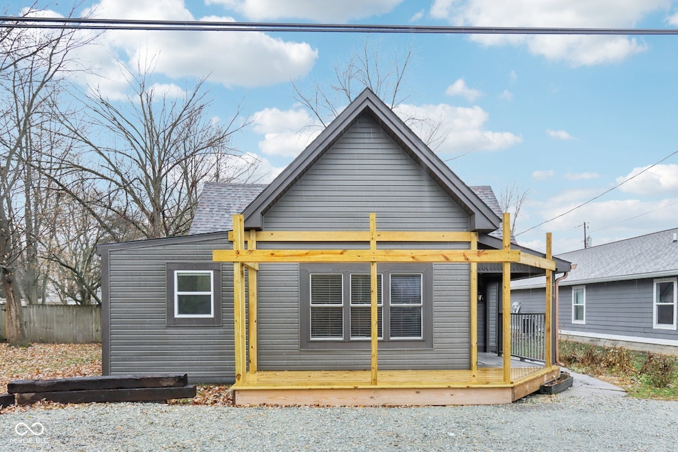 414 Elm Ave, Sheridan, IN 46069 - photo 1