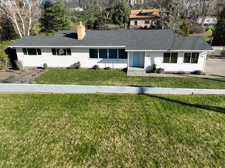 701 W 19th St, the Dalles, OR 97058 - photo 1