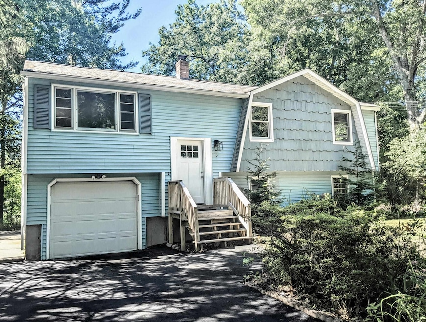 3 Gordon Rd, Derry, NH 03038 - photo 1
