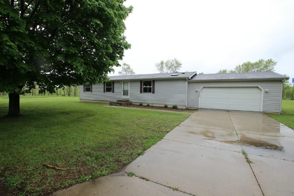 57748 Newman St, Elkhart, IN 46516 - photo 1