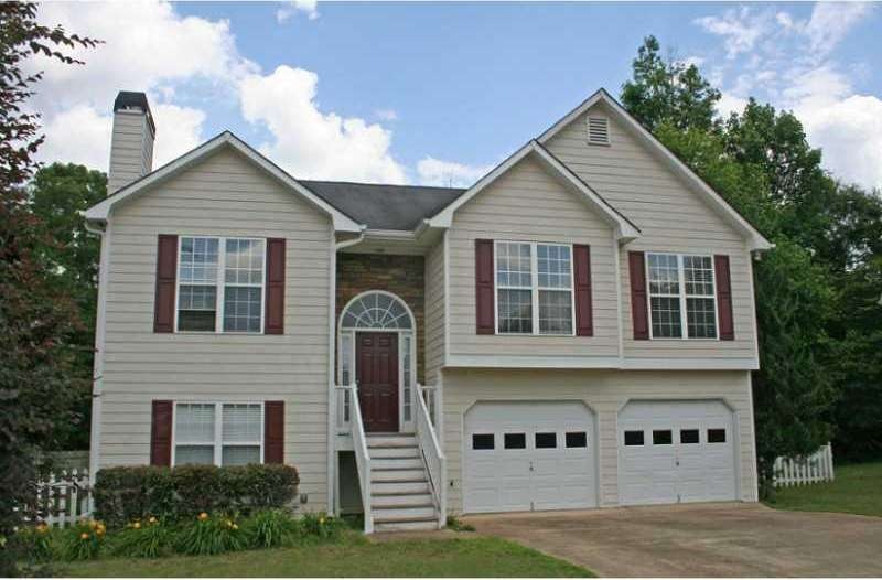 Exterior Front. House main facade showing cement l