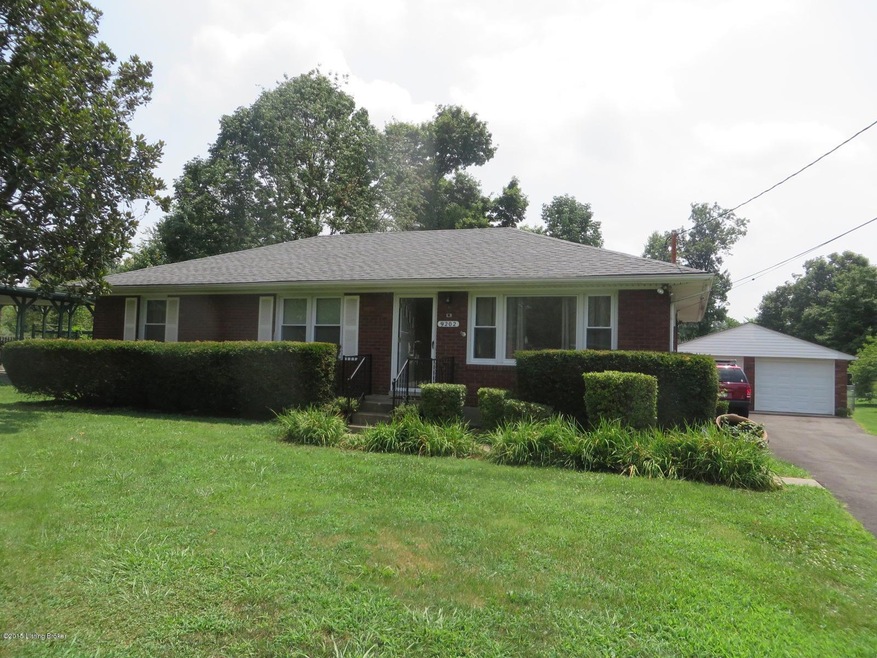 9202 Hudson Ln, Louisville, KY 40291 - photo 1