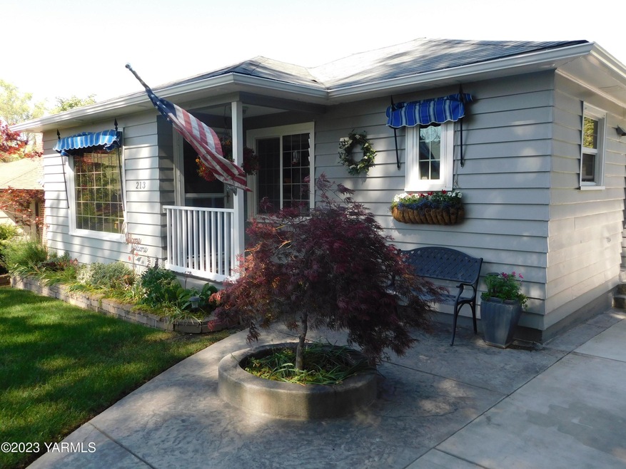 213 N 26th Ave, Yakima, WA 98902 - photo 1