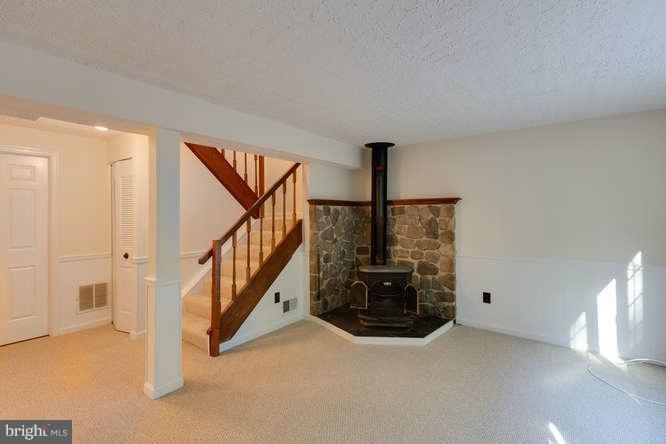 8665 Hickory Ridge Ct, Springfield, VA 22153 - photo 1