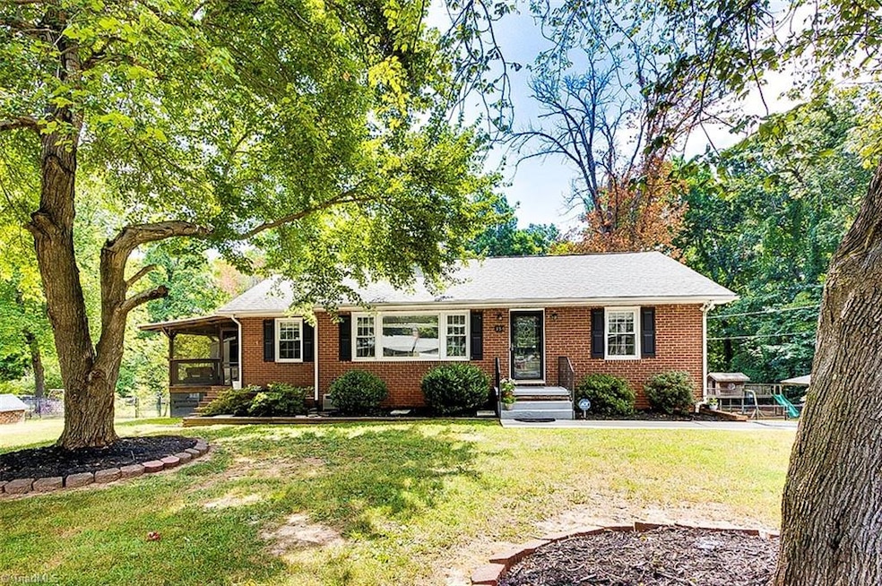 356 Oakgrove Rd, Asheboro, NC 27205 - photo 1