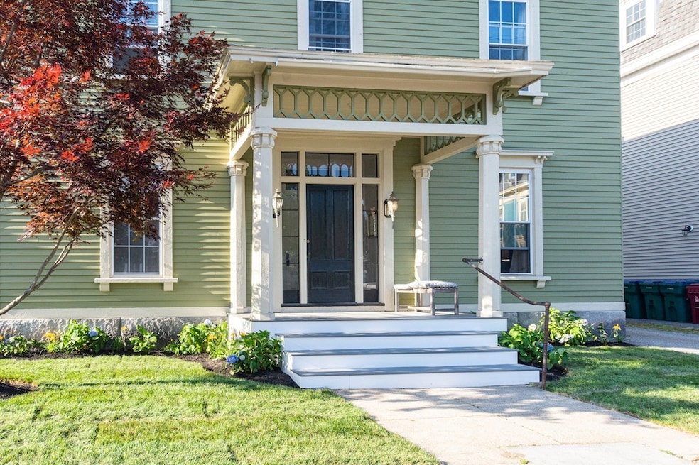 408 E Merrimack St, Lowell, MA 01852 - photo 1