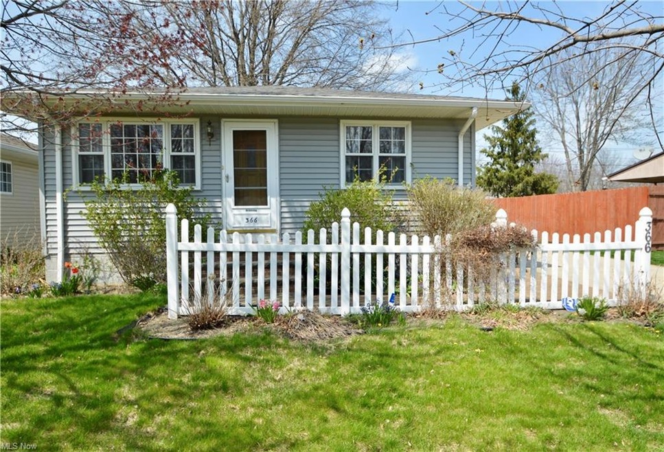 366 Erieview Blvd, Sheffield Lake, OH 44054 - photo 1