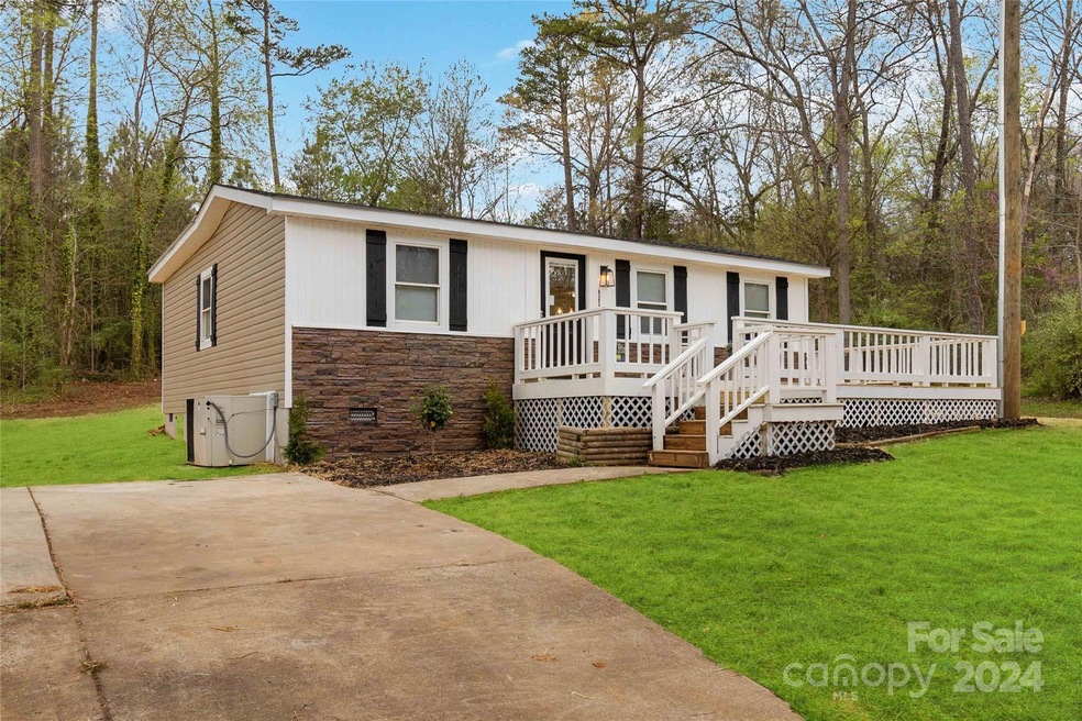 6383 Oakridge Rd, Clover, SC 29710 - photo 1