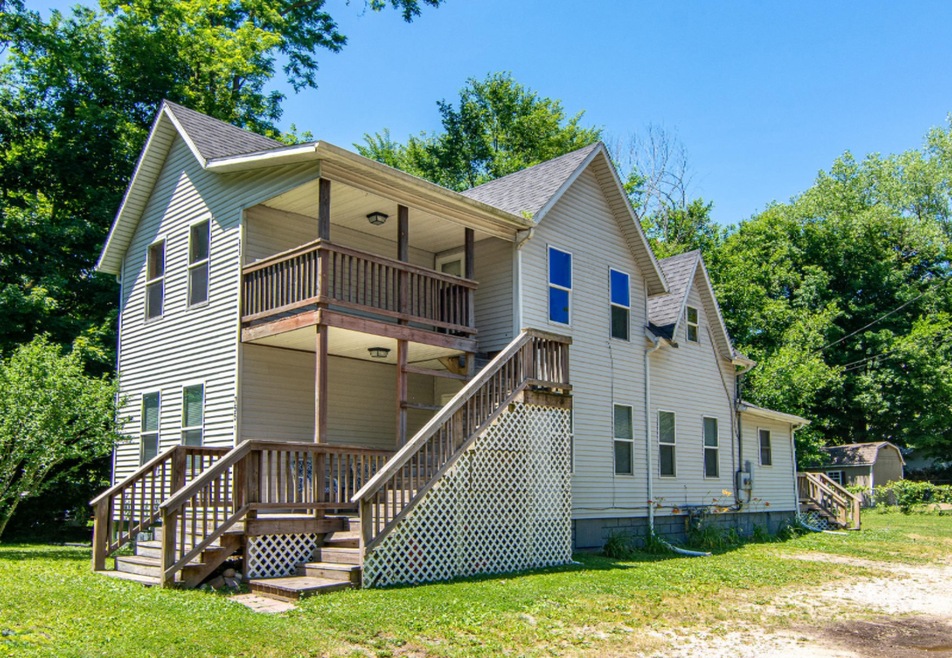 755 W Chicago Rd, Niles, MI 49120 - photo 1