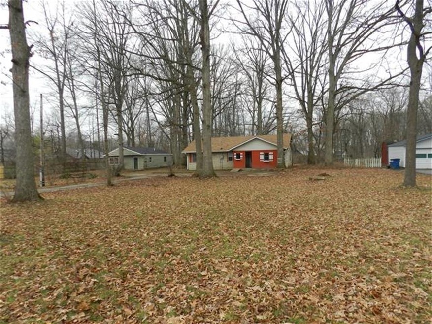 334 S 9th Ave, Beech Grove, IN 46107 - photo 1