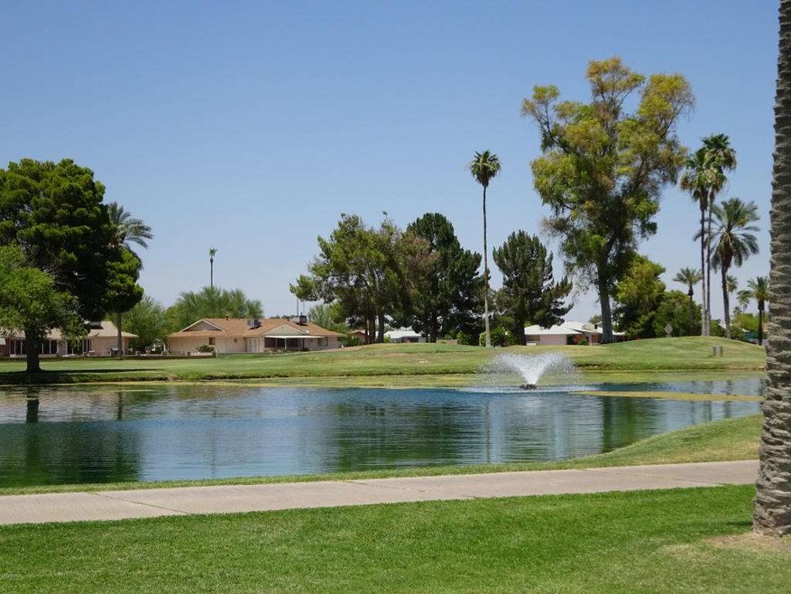 10318 W Mission Ln, Sun City, AZ 85351 - photo 1