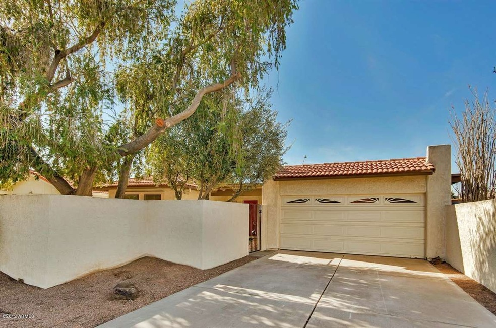 Front House:Garage